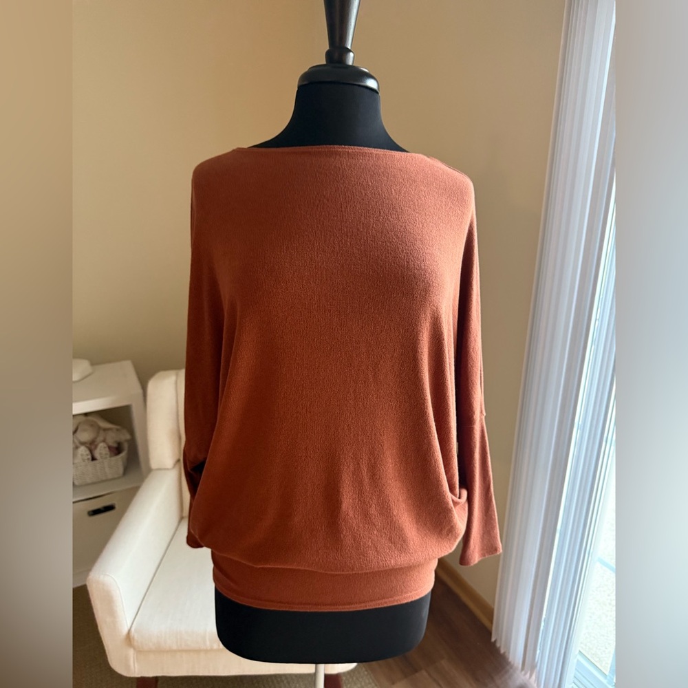 Women's Medium Boat Neck Rust Sweater